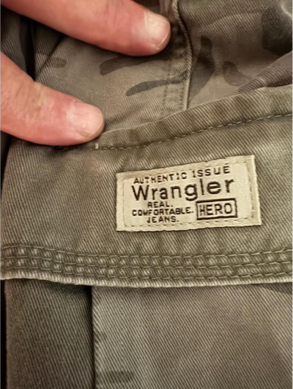Wrangler Authentic Issue Cargo Pants Mens Size 34x30 Camo Green Cotton